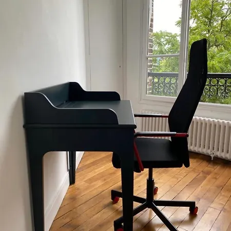 Au Coeur De L'ile Saint Louis Homestay