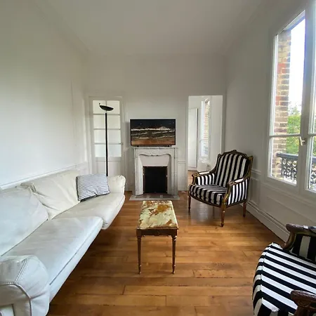 Au Coeur De L'ile Saint Louis Paris