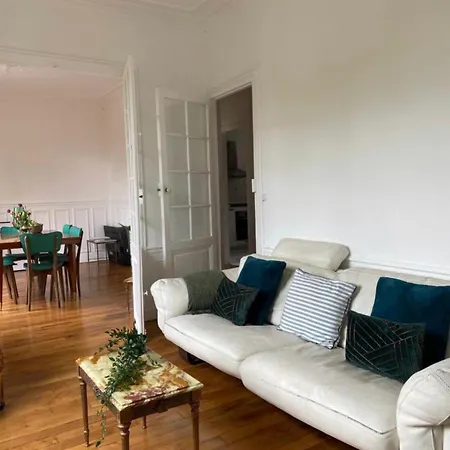 Au Coeur De L'ile Saint Louis Homestay Paris